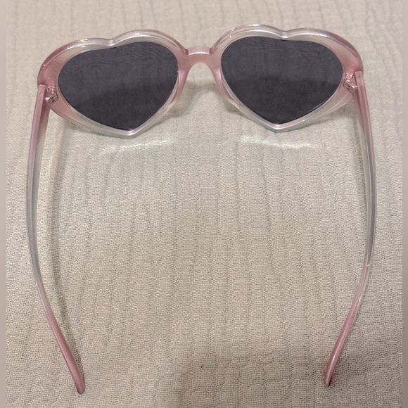 Heart Ombré Sunglasses - Picture 2 of 4